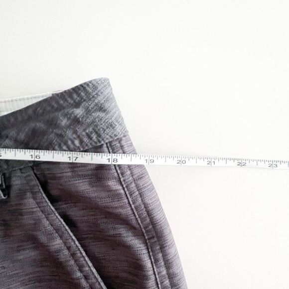 Puma Sport Style Shorts Flat Front Gray Black Hybrid Men's Size 36 - Picture 8 of 11